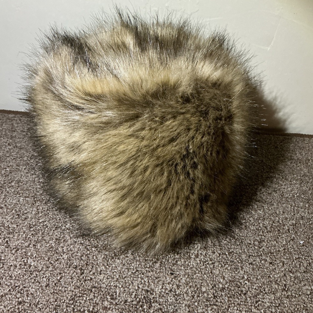 Dikoaina Women's Faux Fur Winter Hat Grade A New With Tag